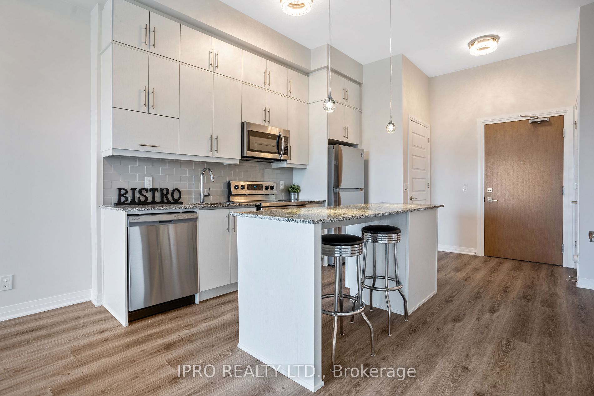128 Grovewood Common, #614