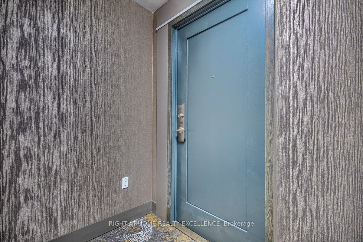 65 Watergarden Drive #201