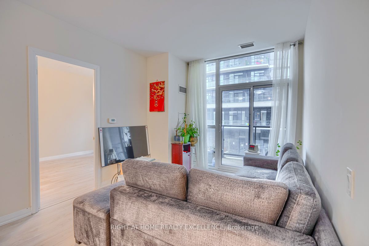 65 Watergarden Drive #201