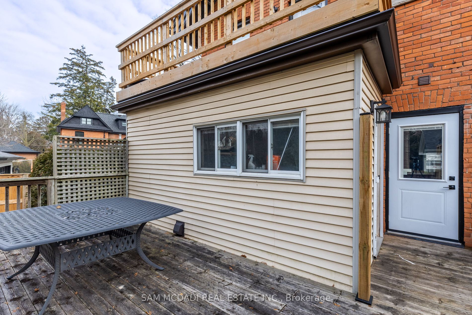 2177 Lakeshore Road
