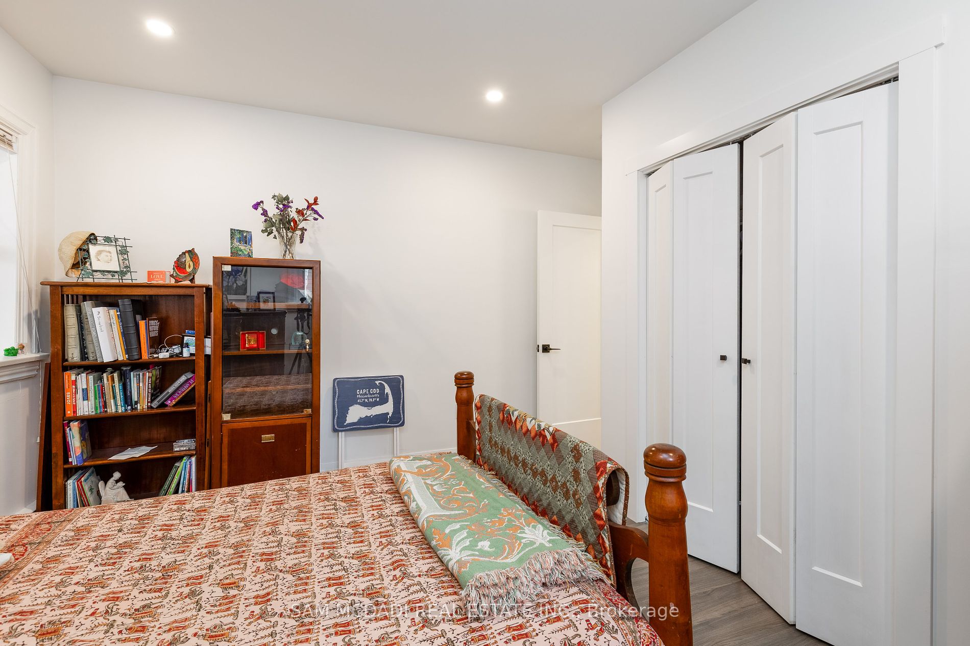 2177 Lakeshore Road