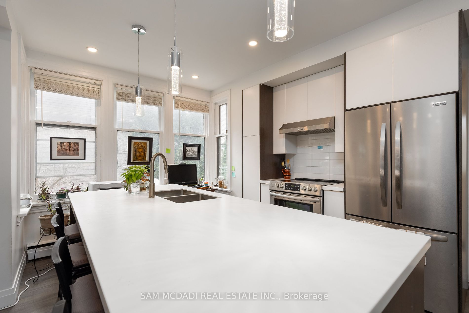 2177 Lakeshore Road