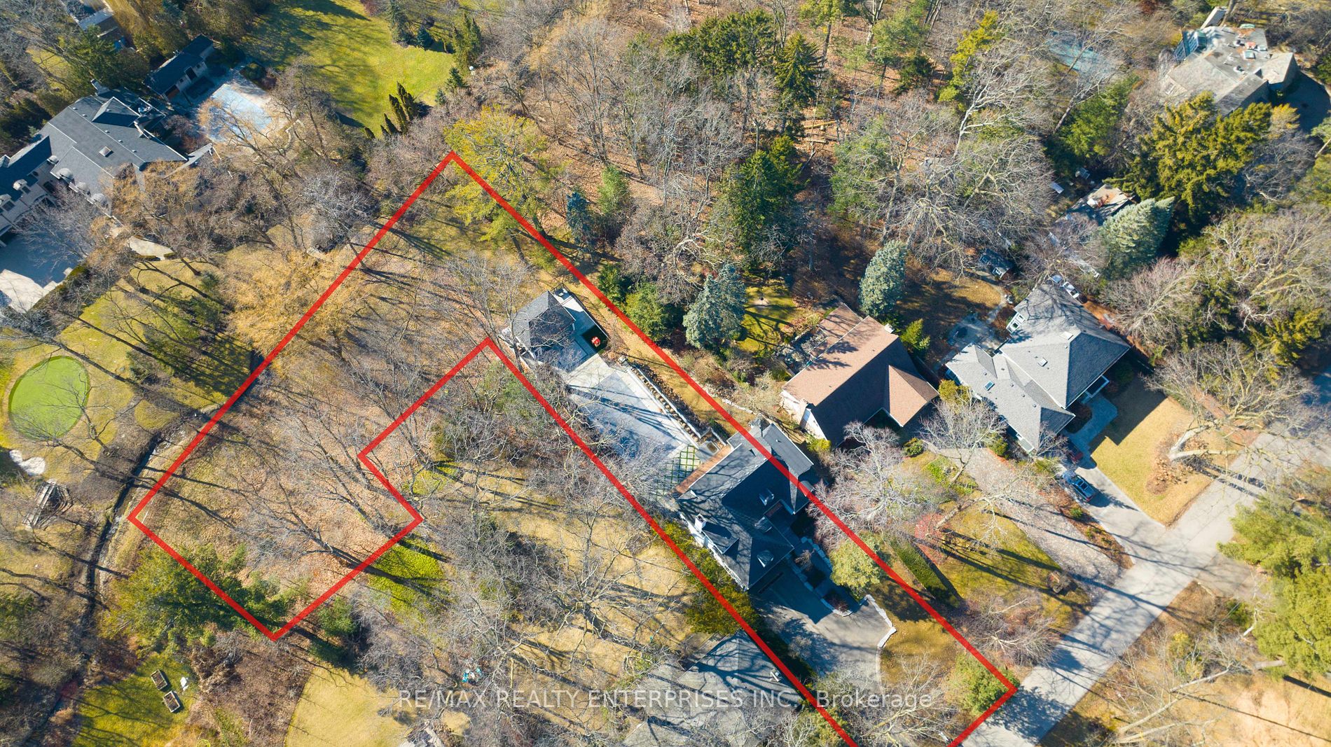 1266 Minaki Road
