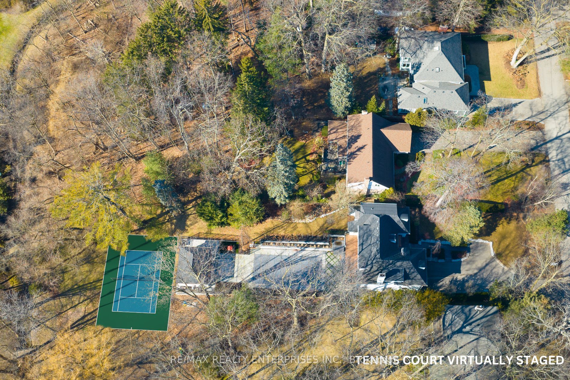 1266 Minaki Road