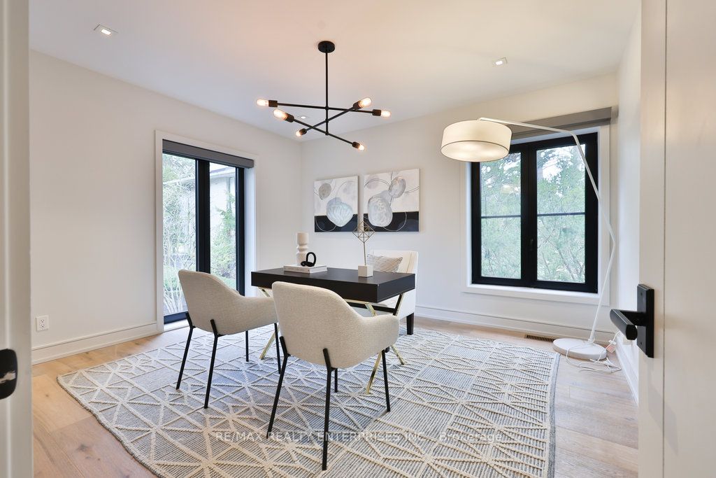 1266 Minaki Road