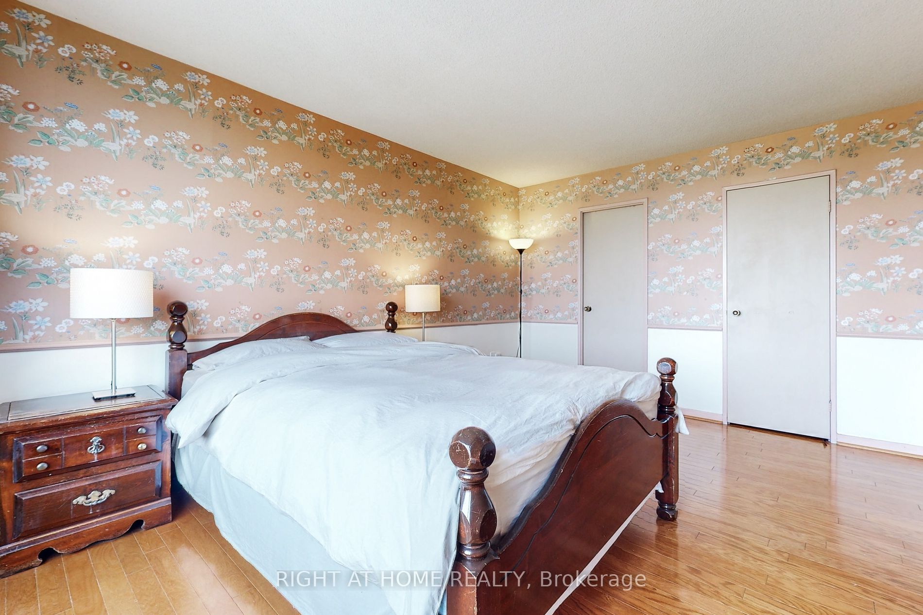 2045 Lake Shore Blvd W, #507