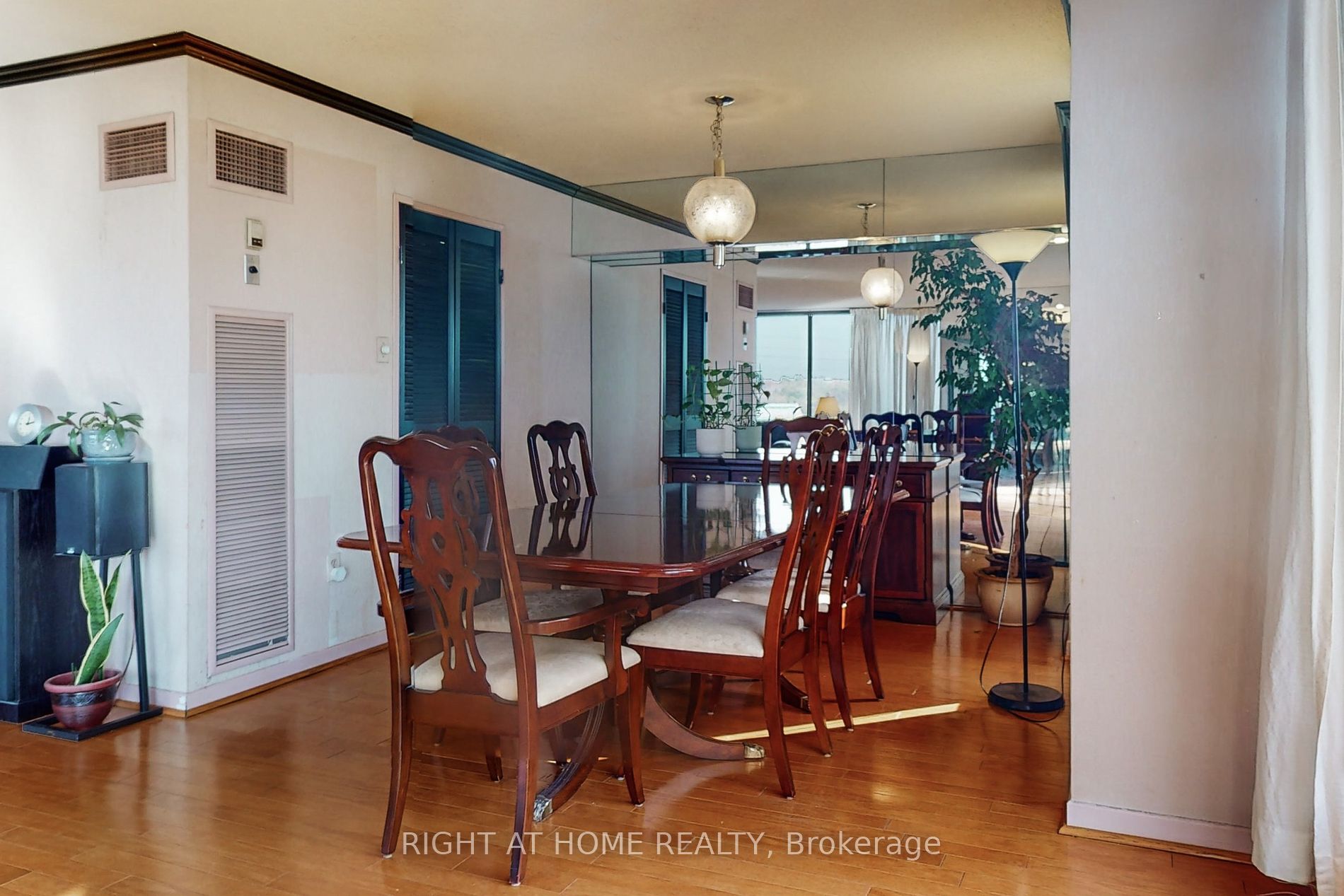 2045 Lake Shore Blvd W, #507