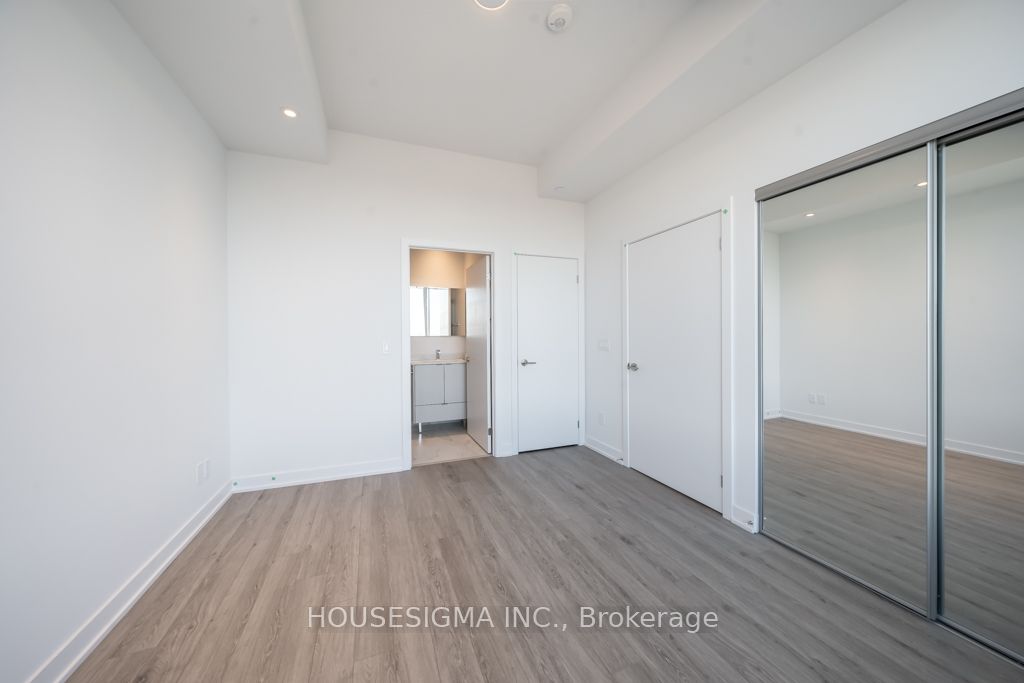 1926 Lake Shore Boulevard, #3201