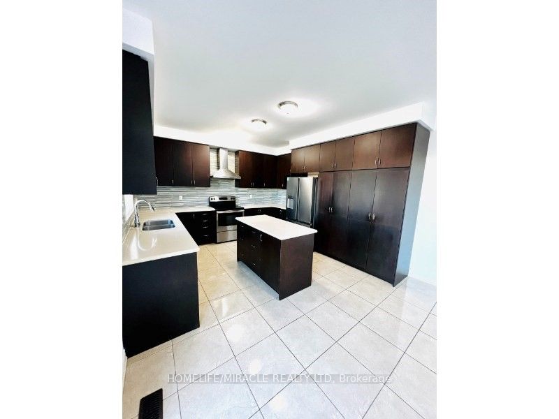 39 Bering Rd, #Main