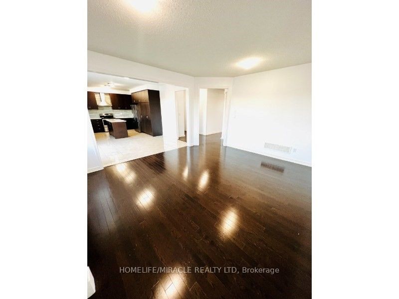 39 Bering Rd, #Main