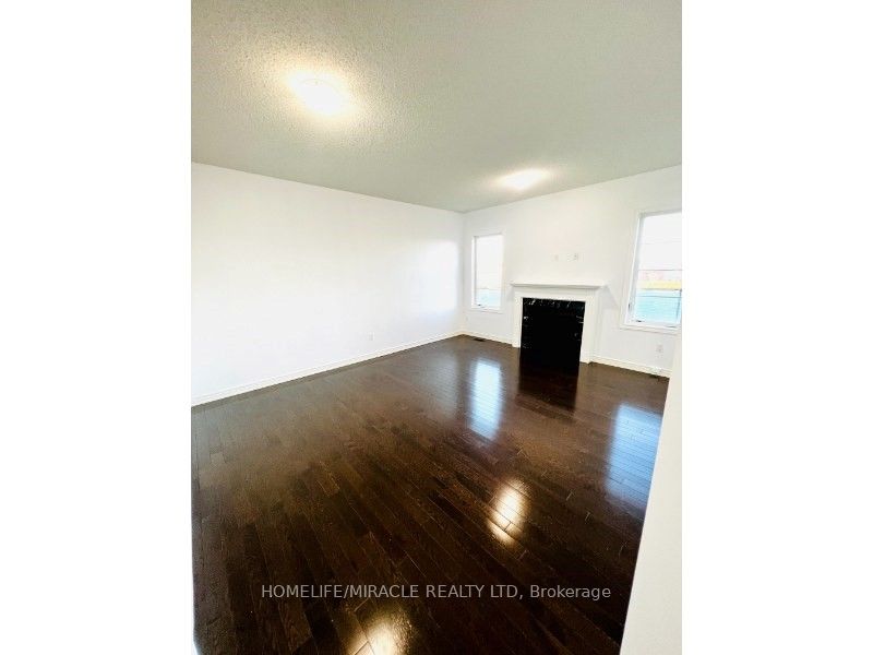 39 Bering Rd, #Main