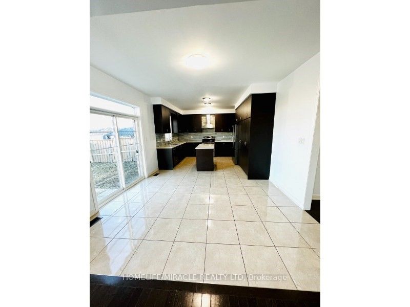 39 Bering Rd, #Main