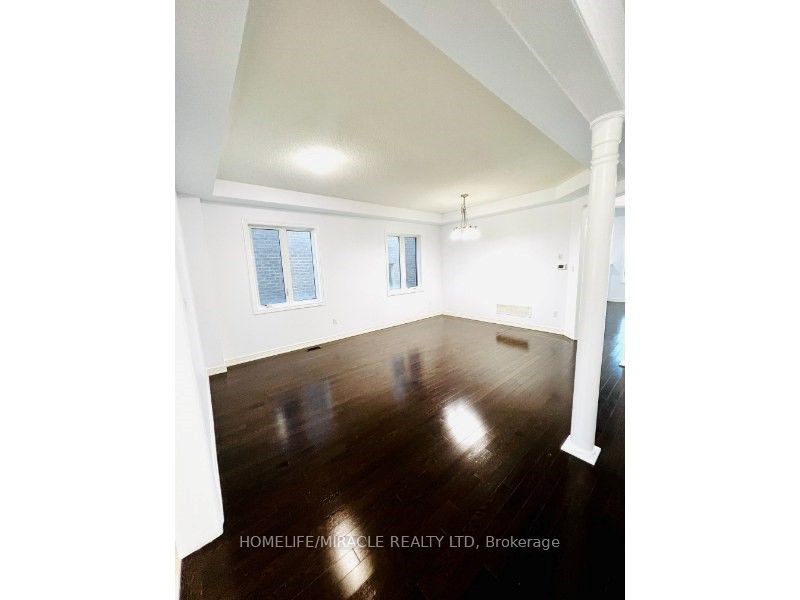 39 Bering Rd, #Main