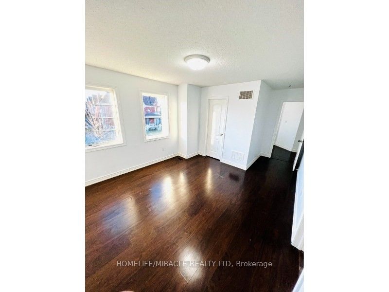 39 Bering Rd, #Main