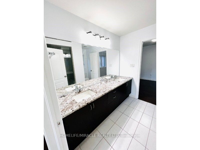 39 Bering Rd, #Main