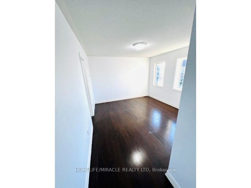 39 Bering Rd, #Main