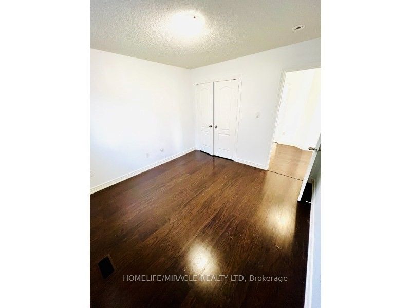 39 Bering Rd, #Main