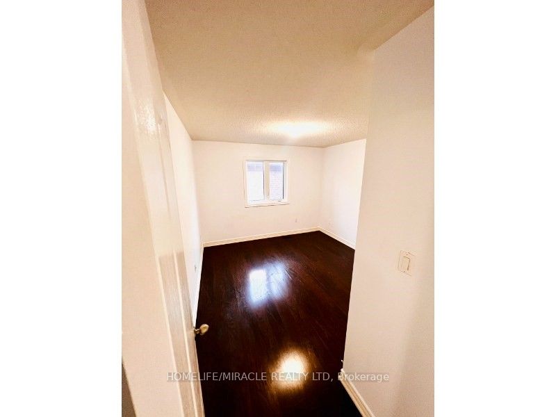 39 Bering Rd, #Main