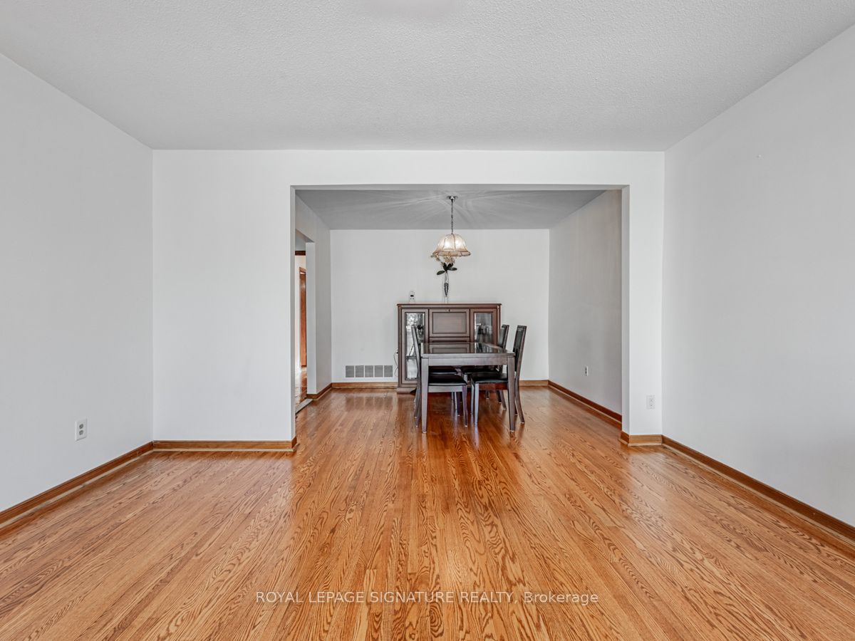 51 Wedge Crt