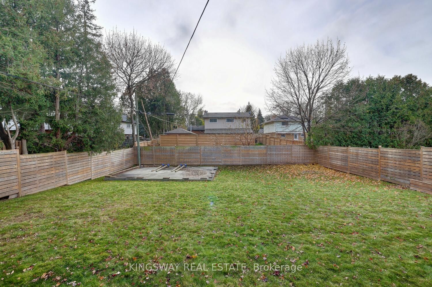 562 Arlington Blvd