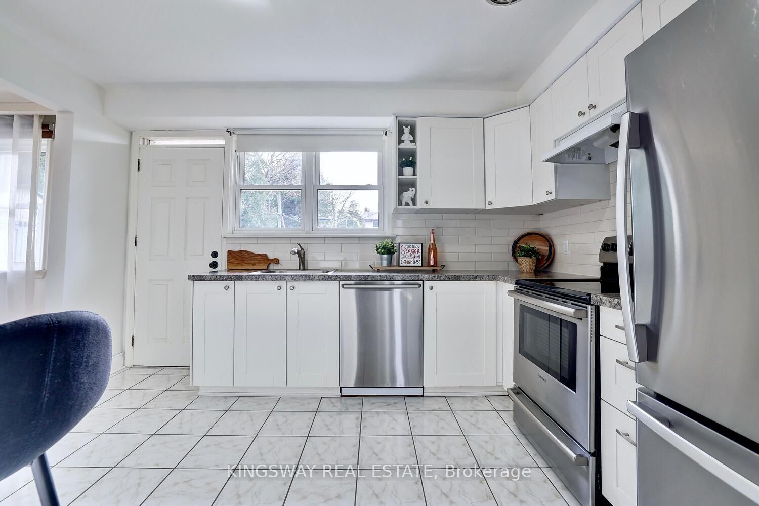 562 Arlington Blvd