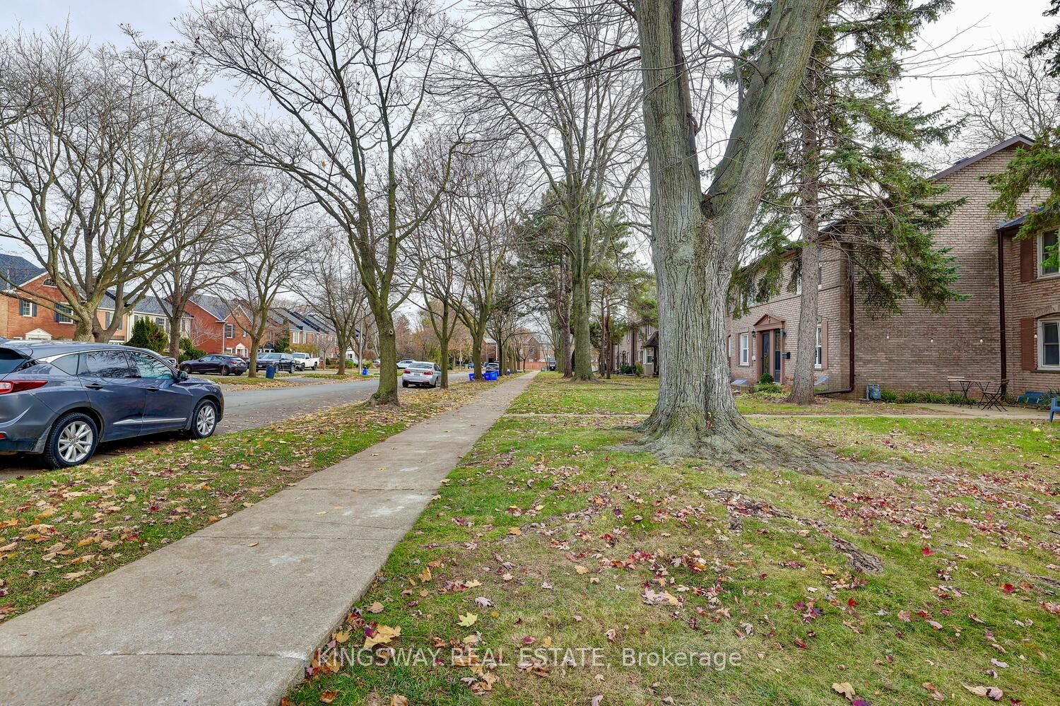 562 Arlington Blvd