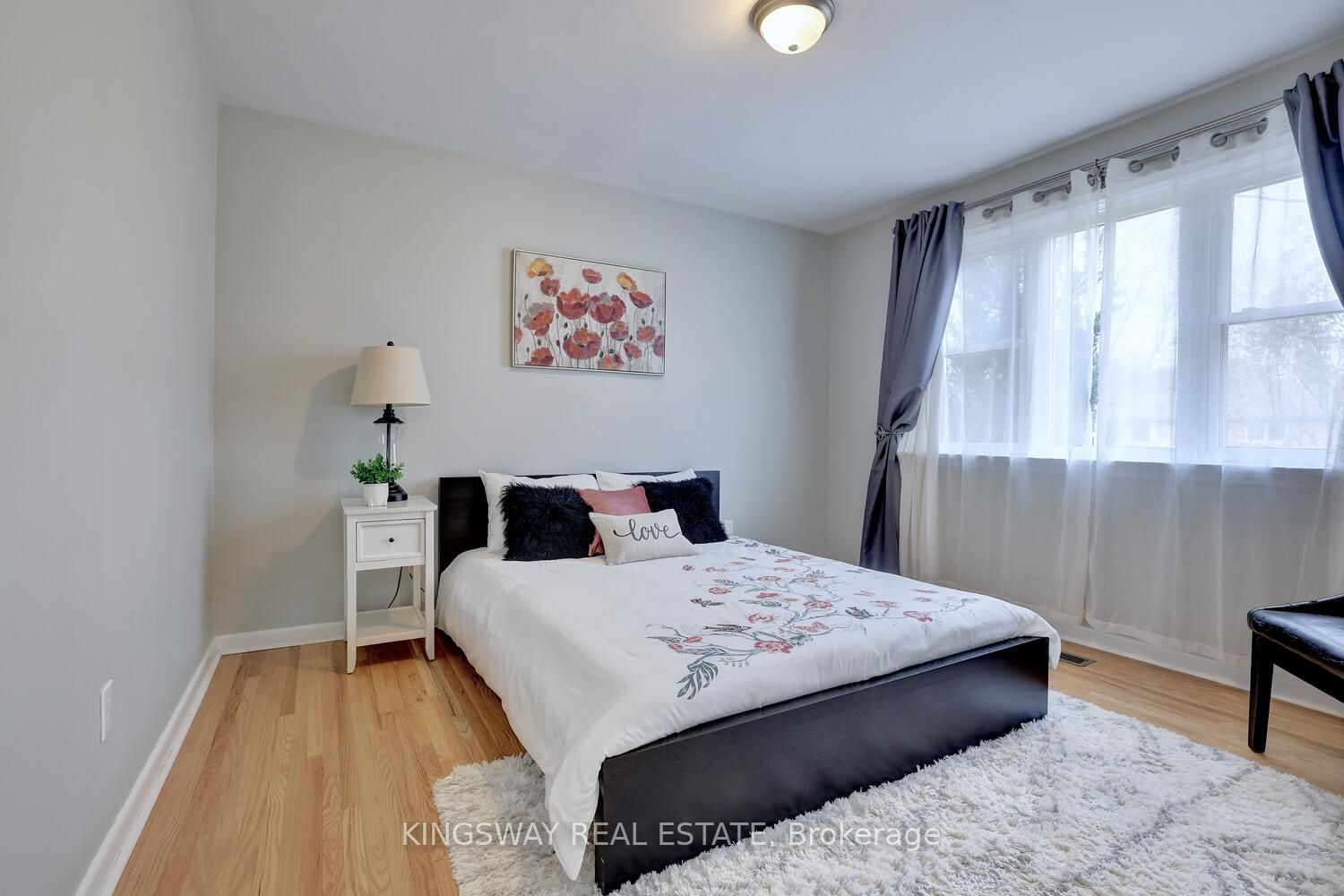 562 Arlington Blvd