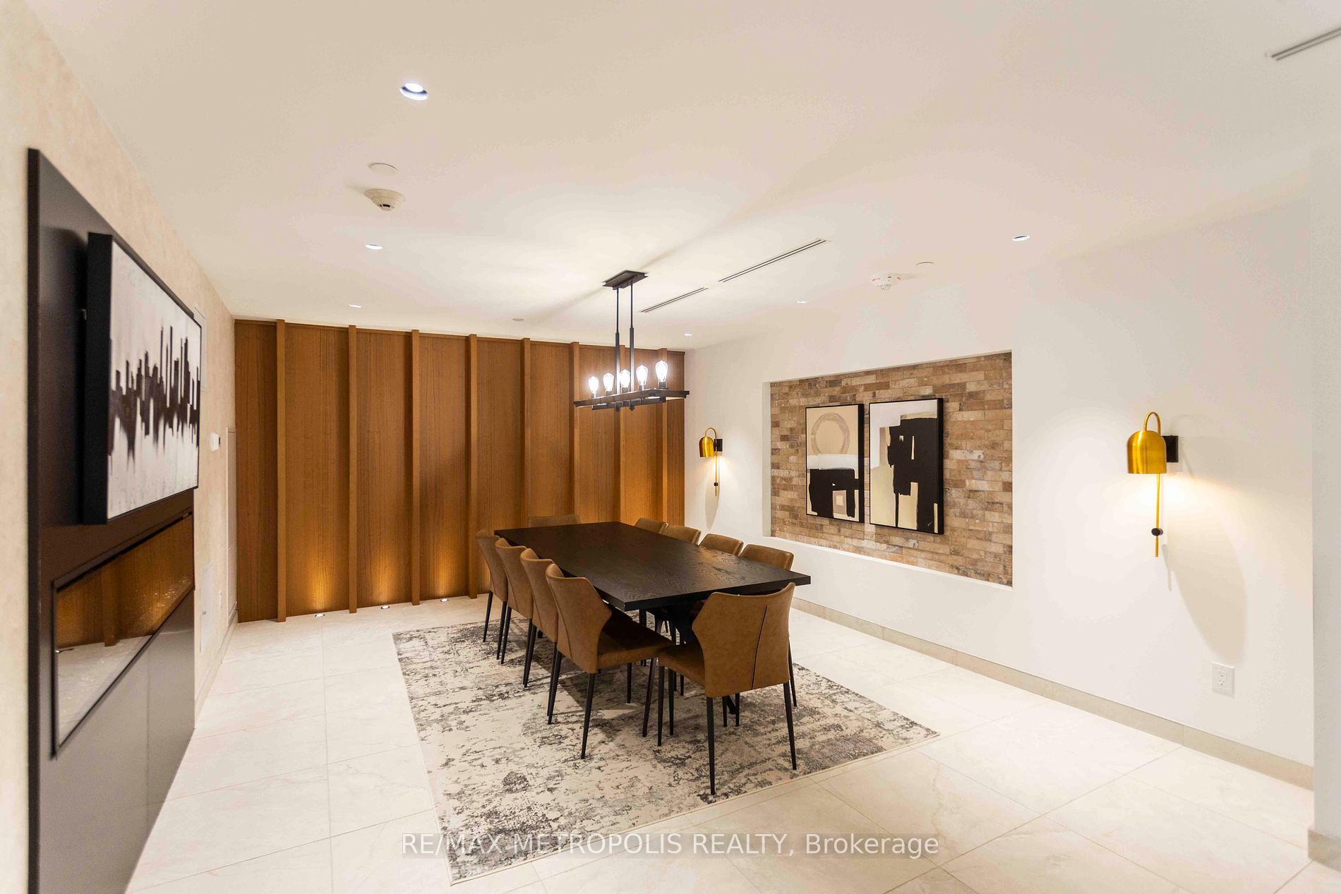 2300 St Clair Avenue W #308