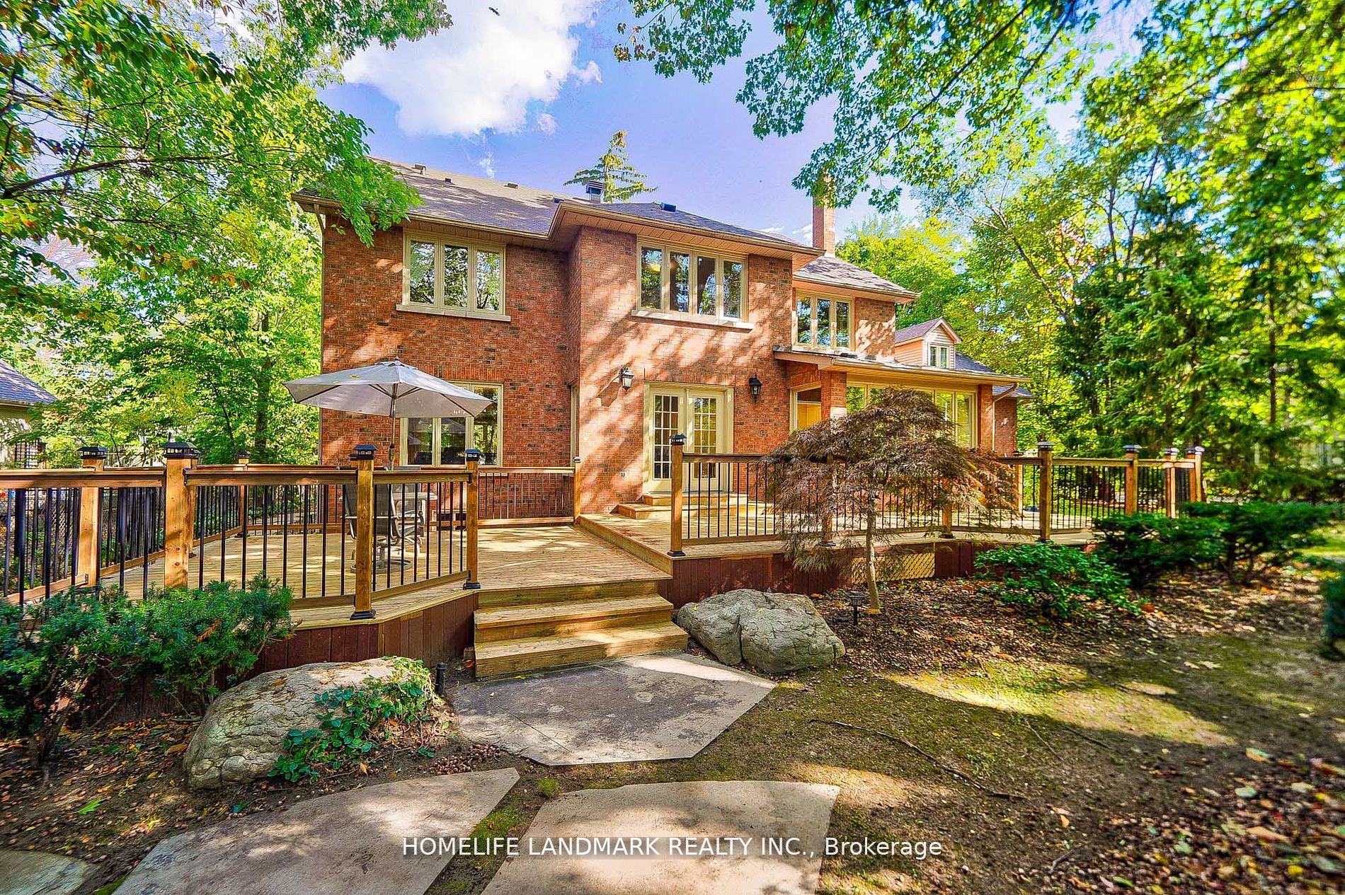 352 Maple Grove Dr
