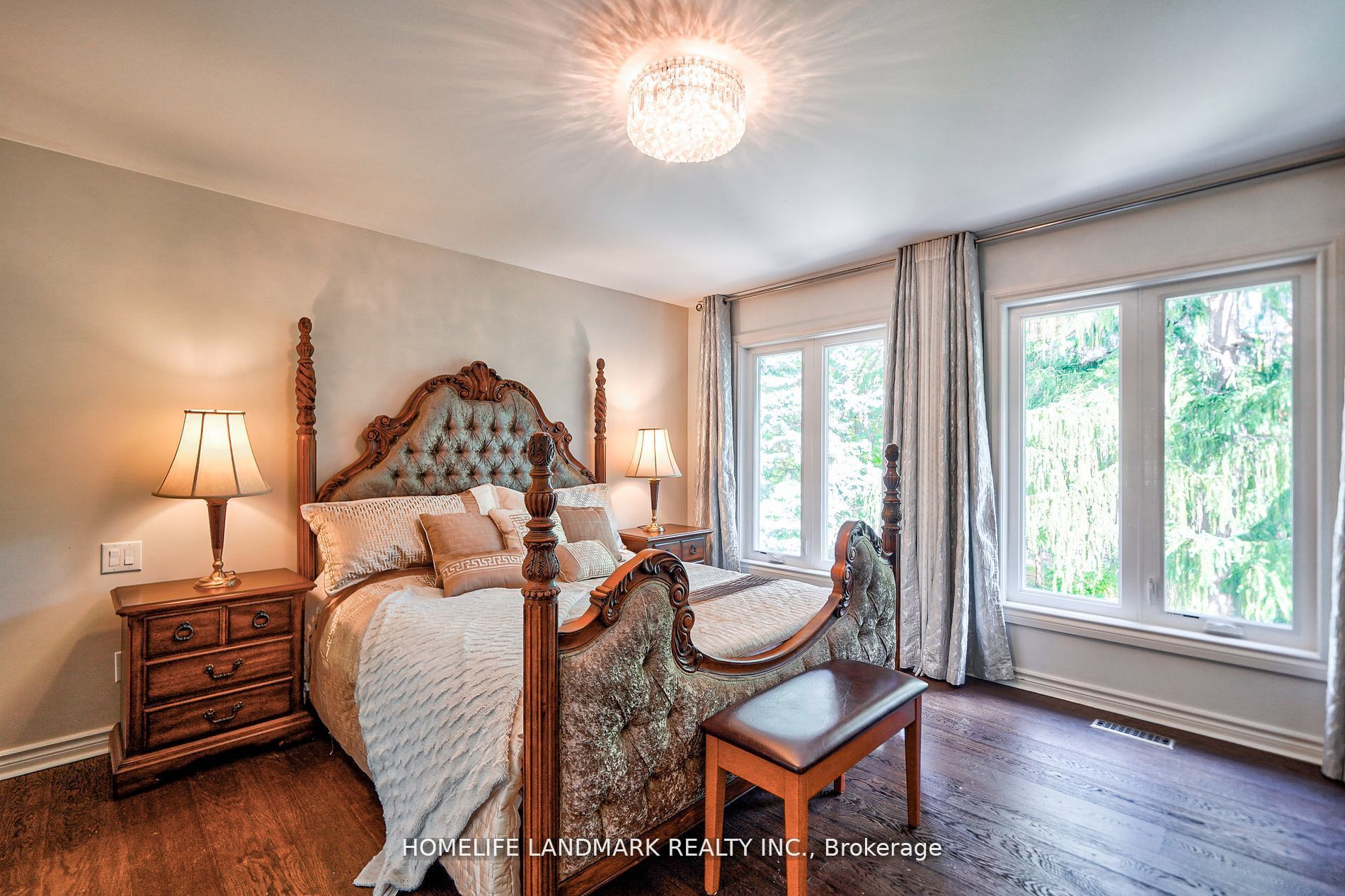 352 Maple Grove Dr