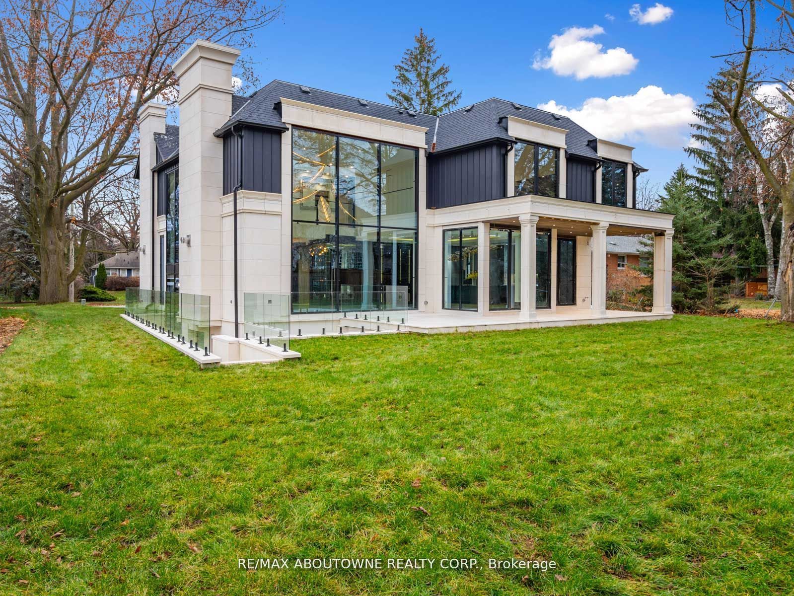 1477 Duncan Road