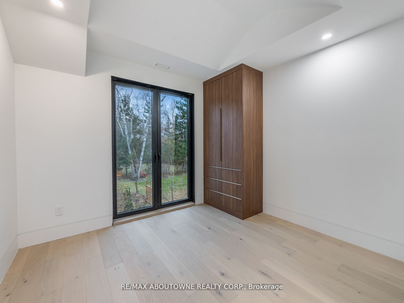 1477 Duncan Road