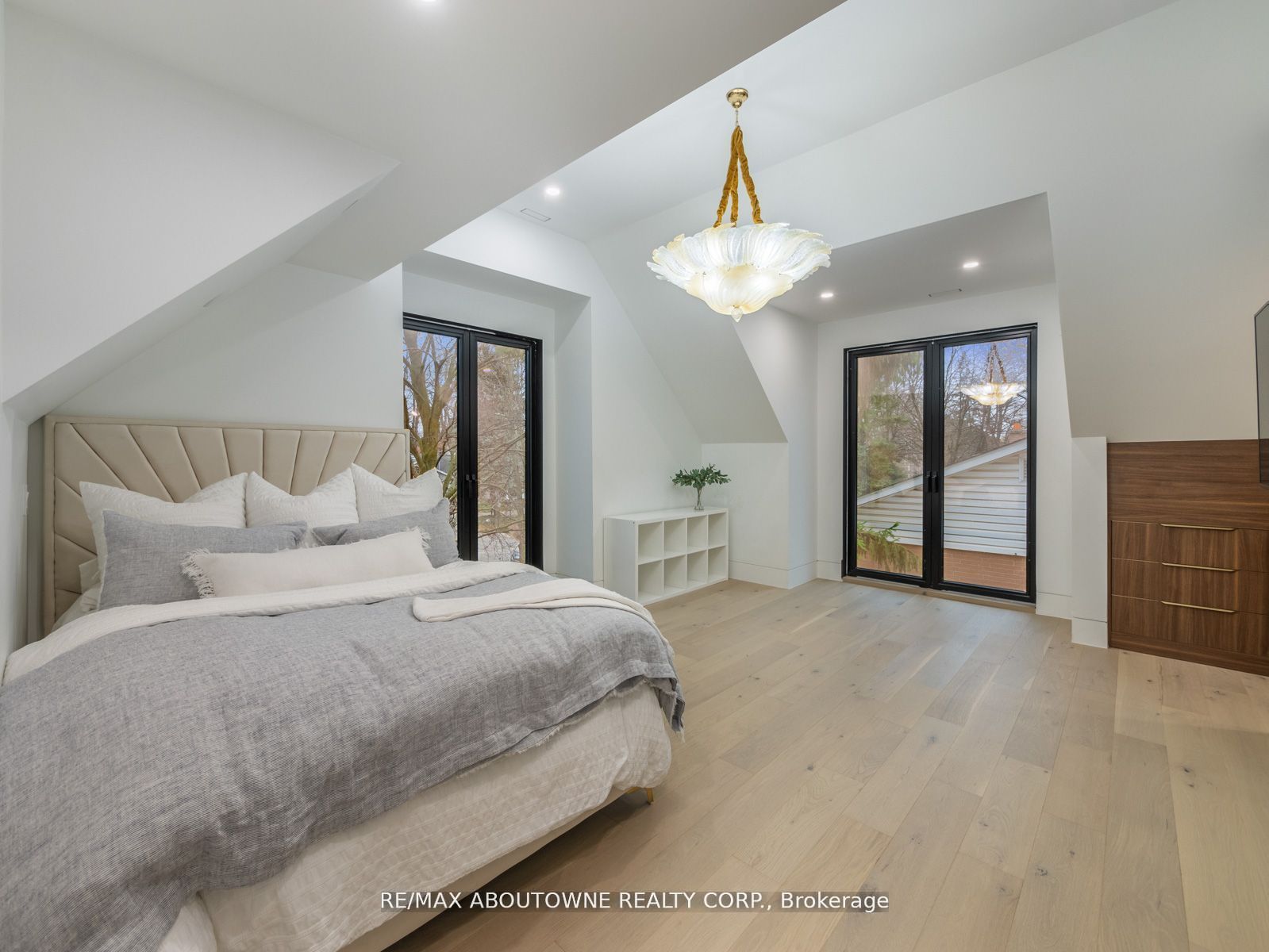 1477 Duncan Road