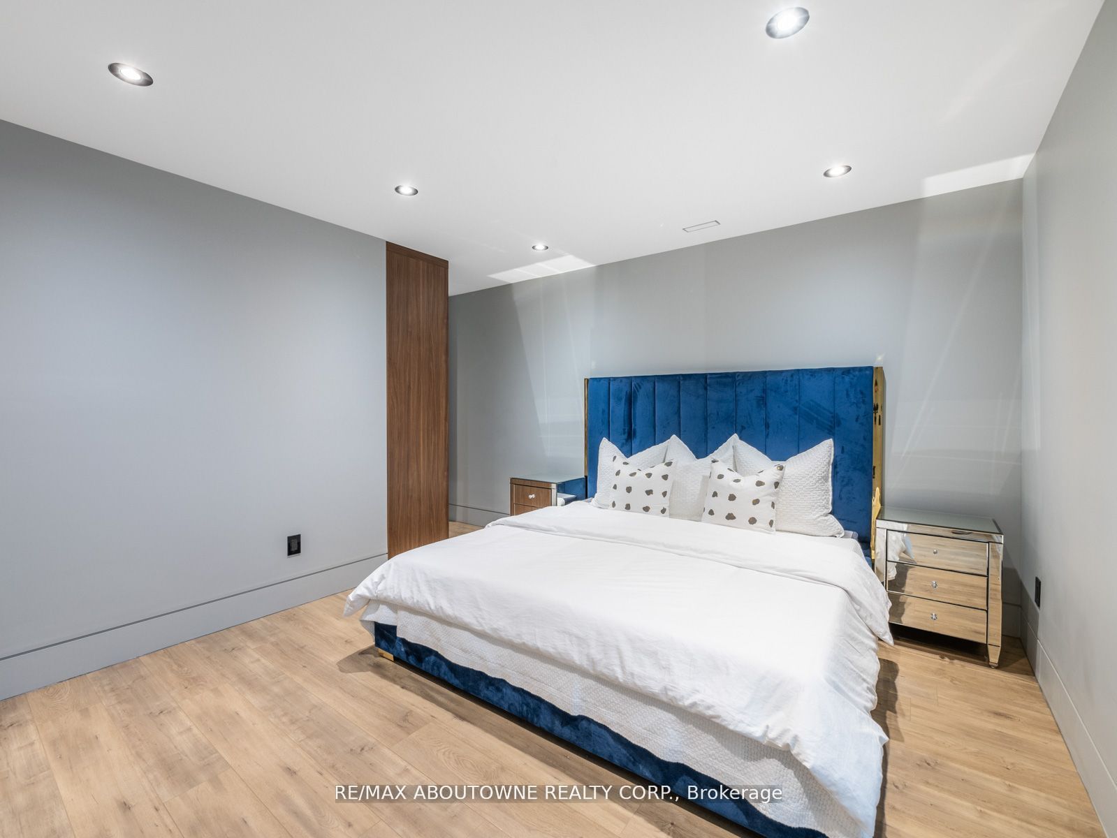 1477 Duncan Road