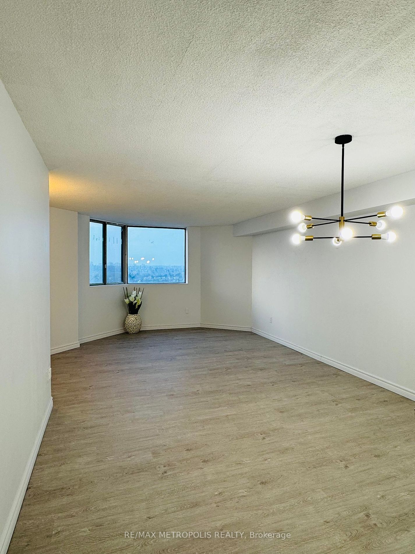 238 Albion Rd, #1409