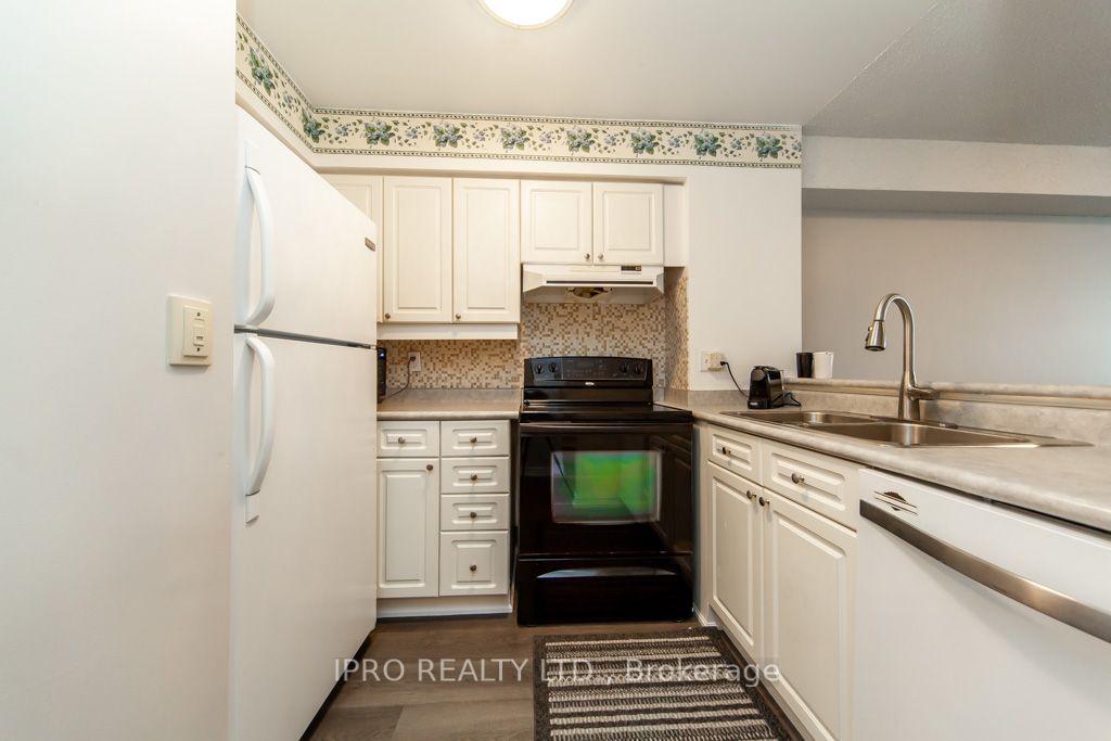 1276 Maple Crossing Blvd, #607