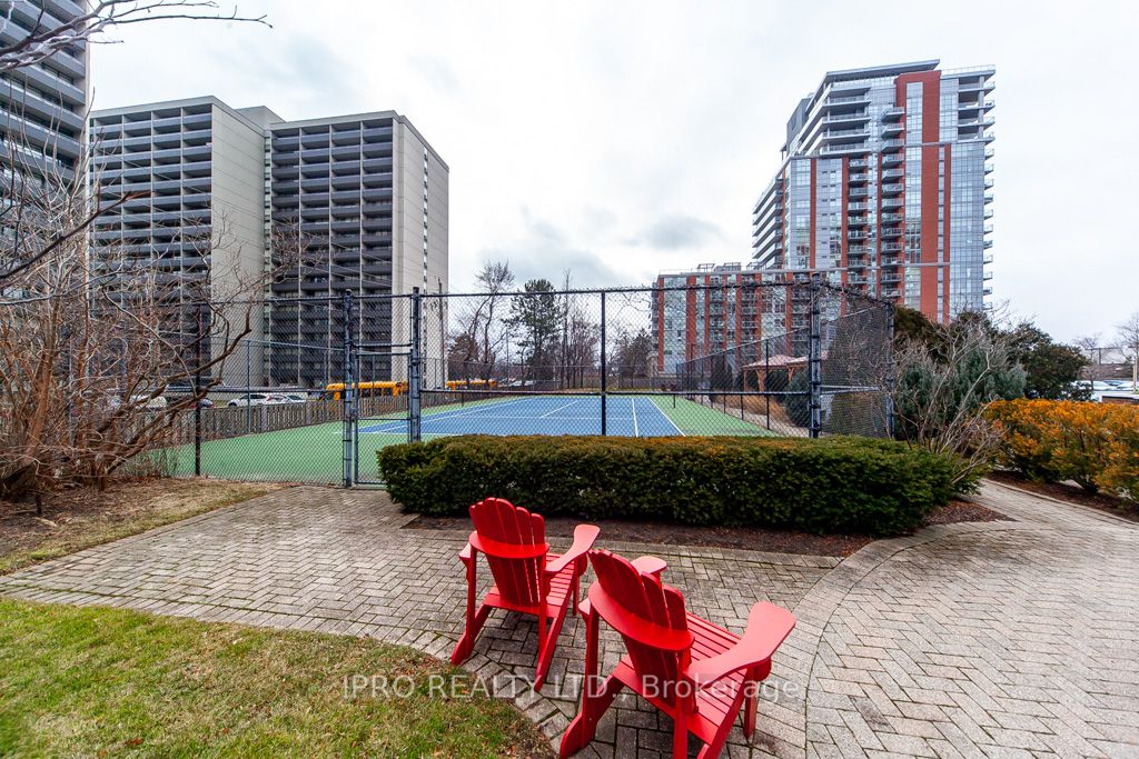 1276 Maple Crossing Blvd, #607