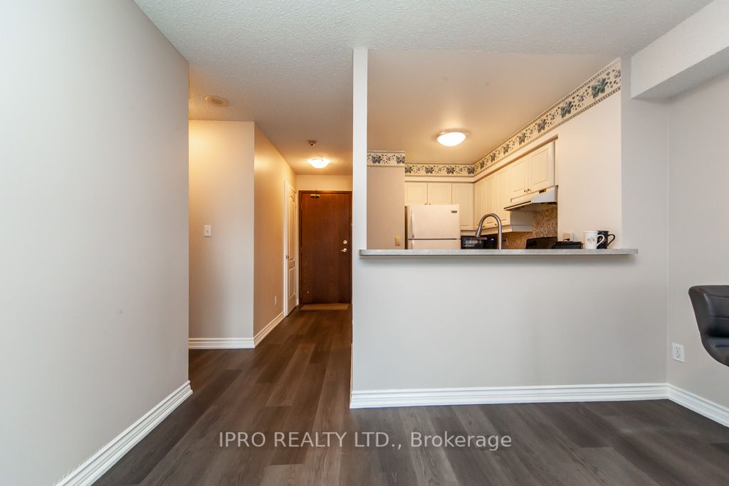 1276 Maple Crossing Blvd, #607