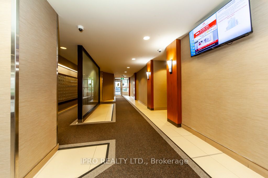 1276 Maple Crossing Blvd, #607