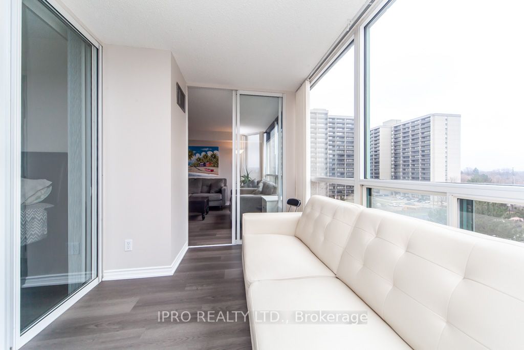 1276 Maple Crossing Blvd, #607