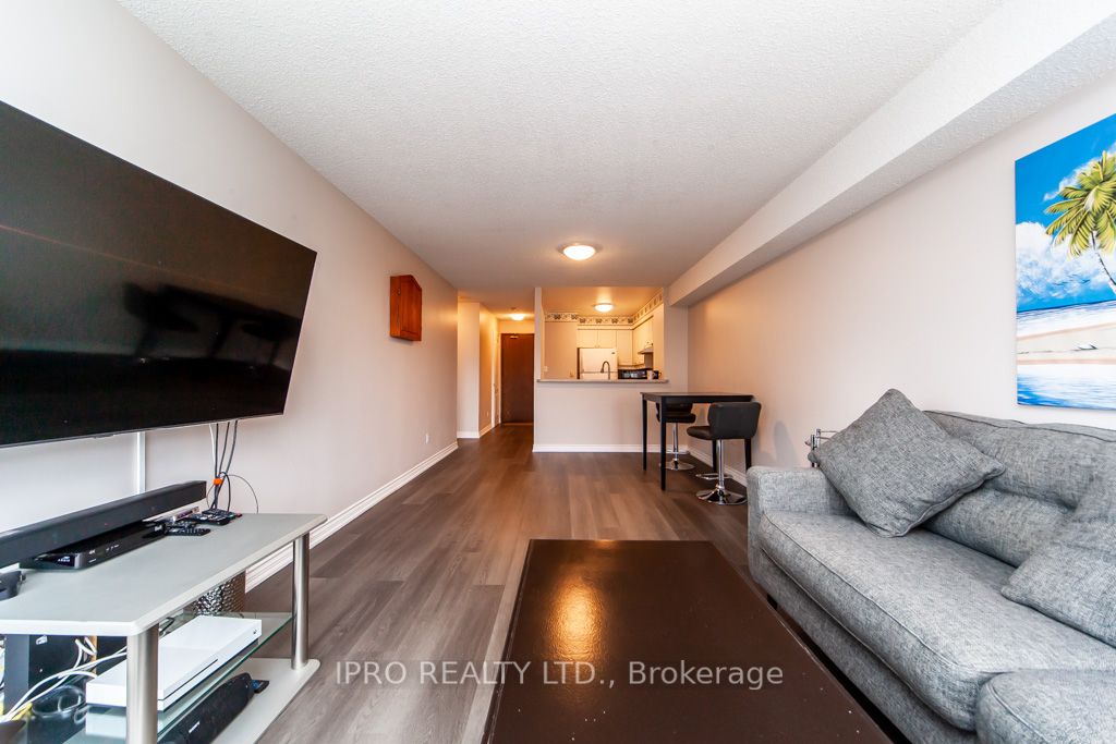 1276 Maple Crossing Blvd, #607