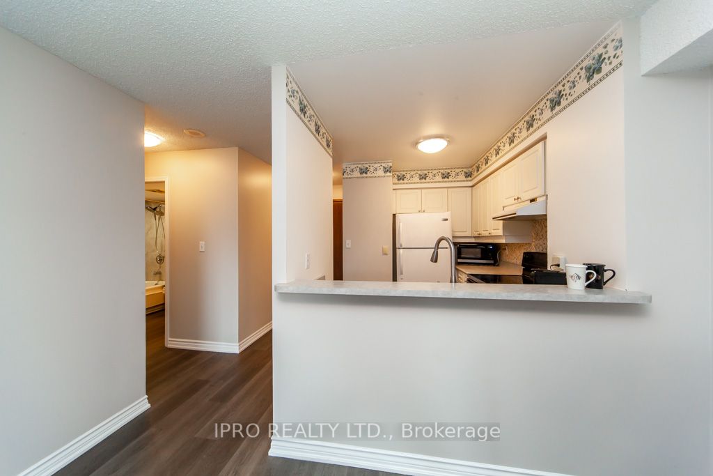 1276 Maple Crossing Blvd, #607