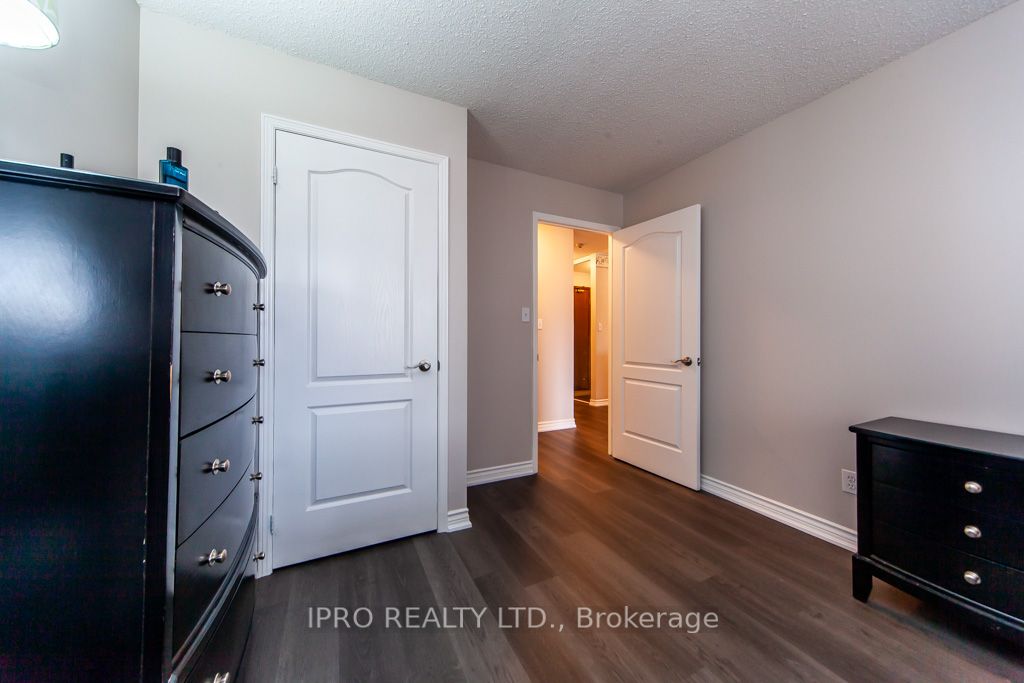 1276 Maple Crossing Blvd, #607
