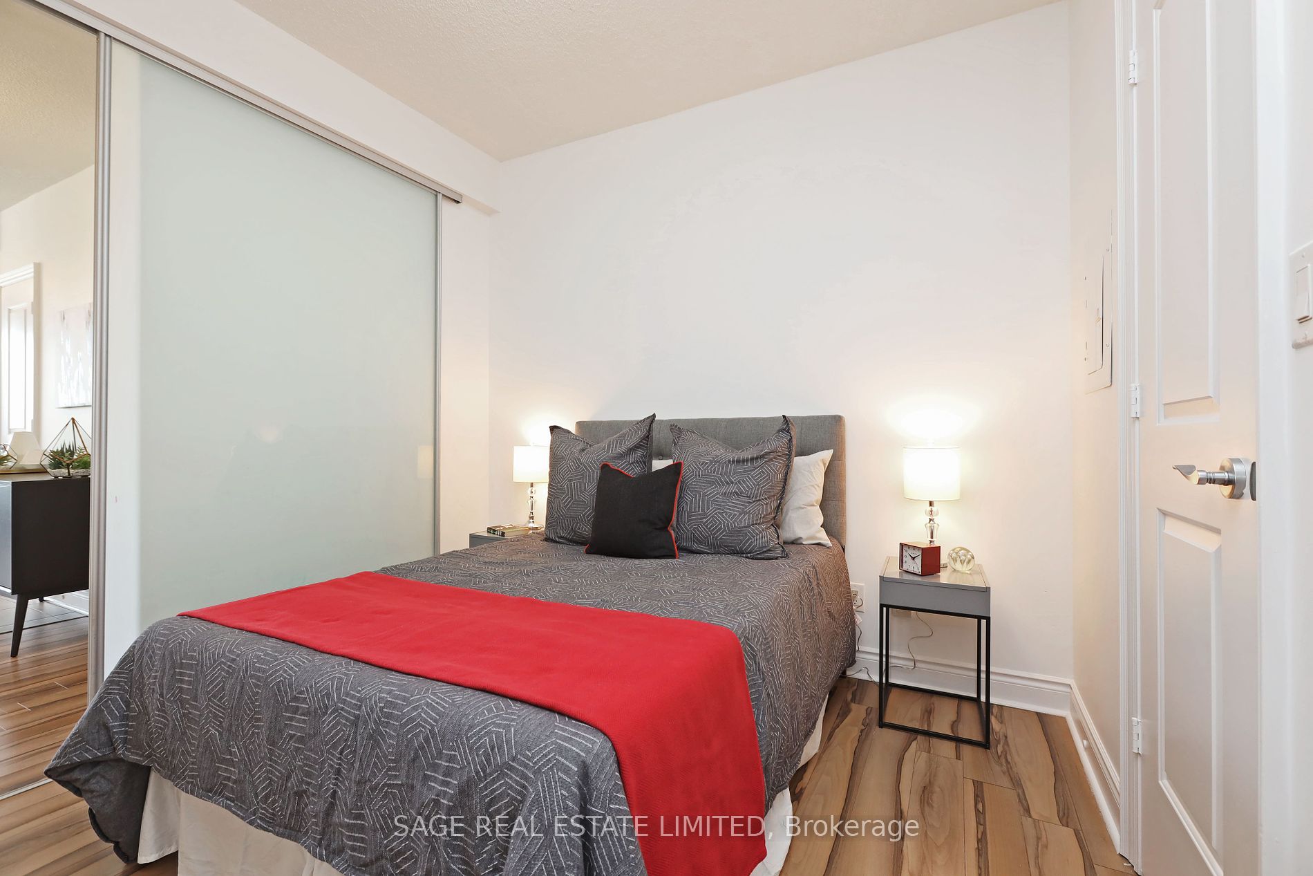 16 Brookers Lane, #409