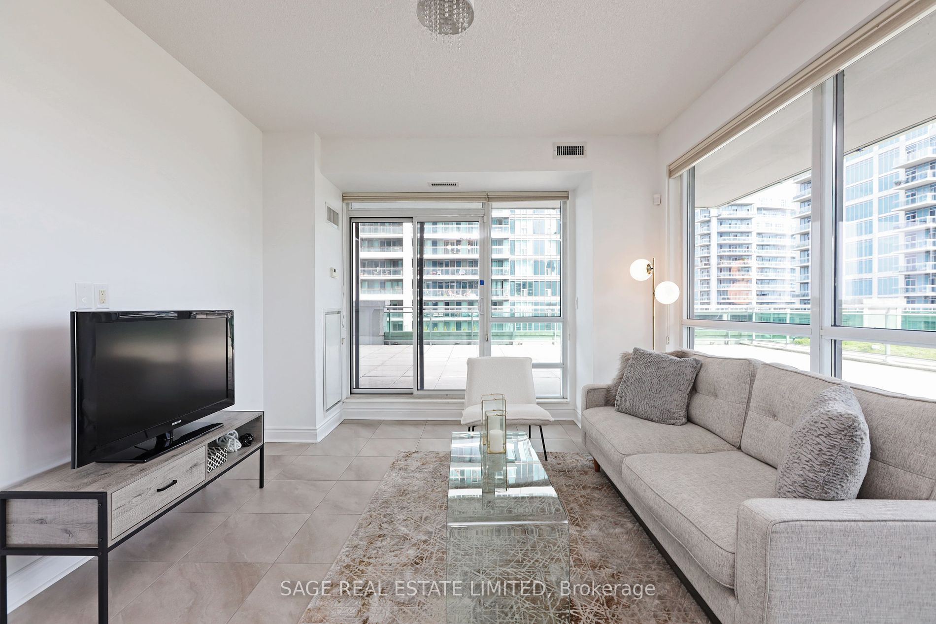 16 Brookers Lane, #409