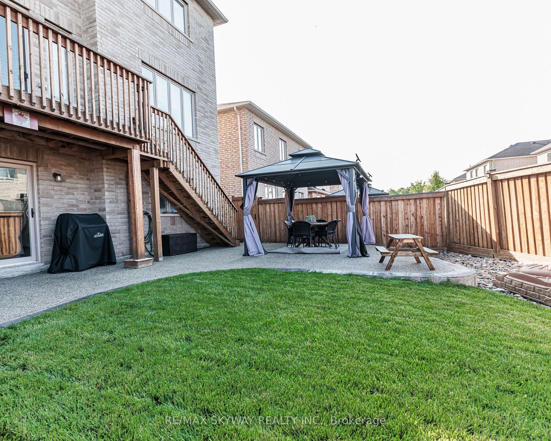 63 Blackberry Valley Crescent