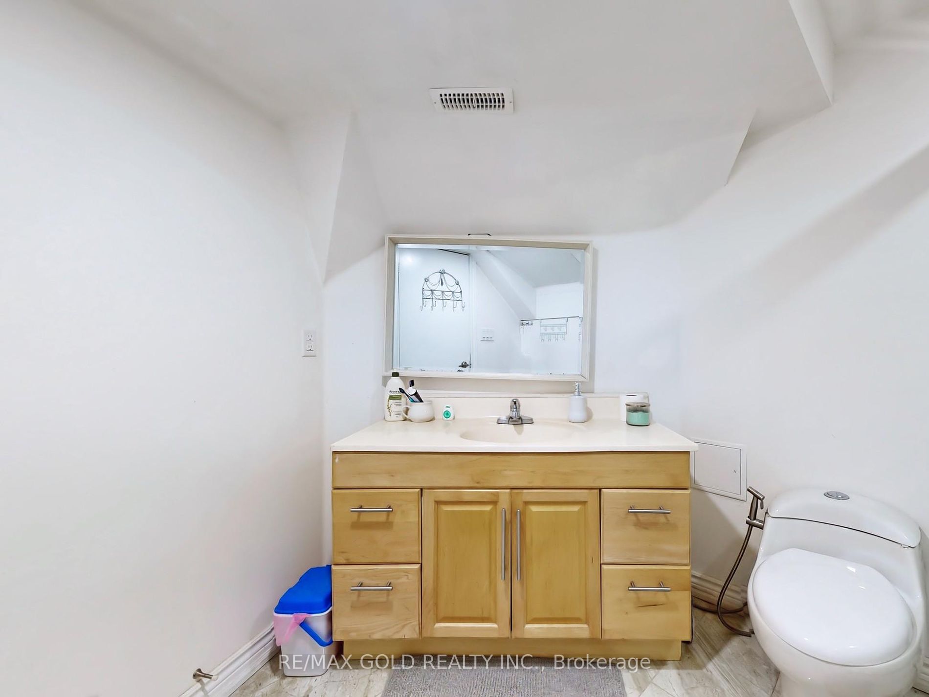 30 Longbourne Cres