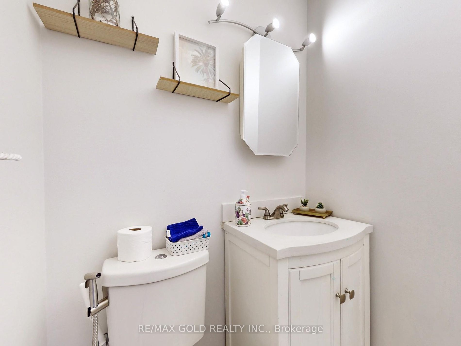 30 Longbourne Cres