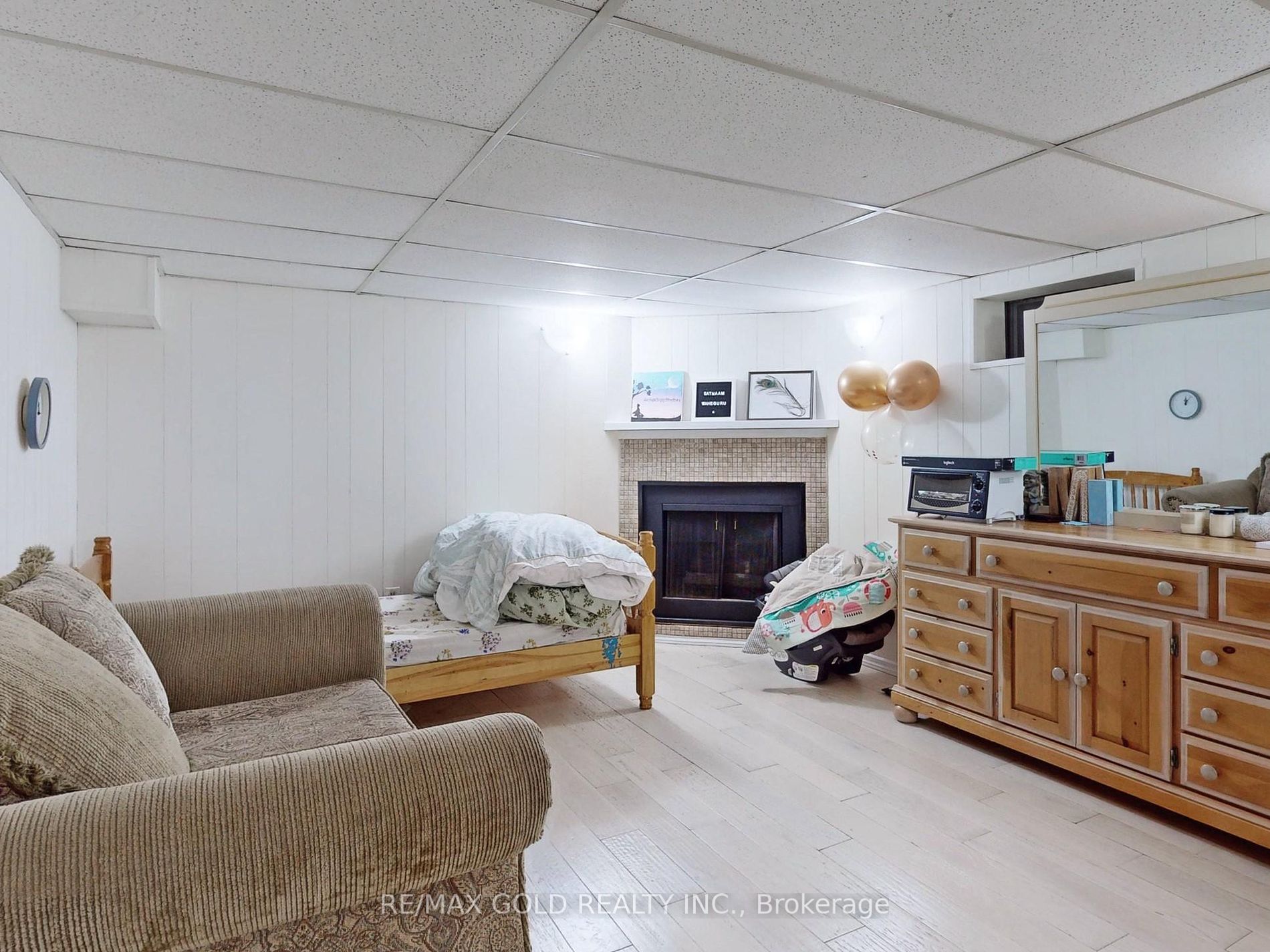 30 Longbourne Cres