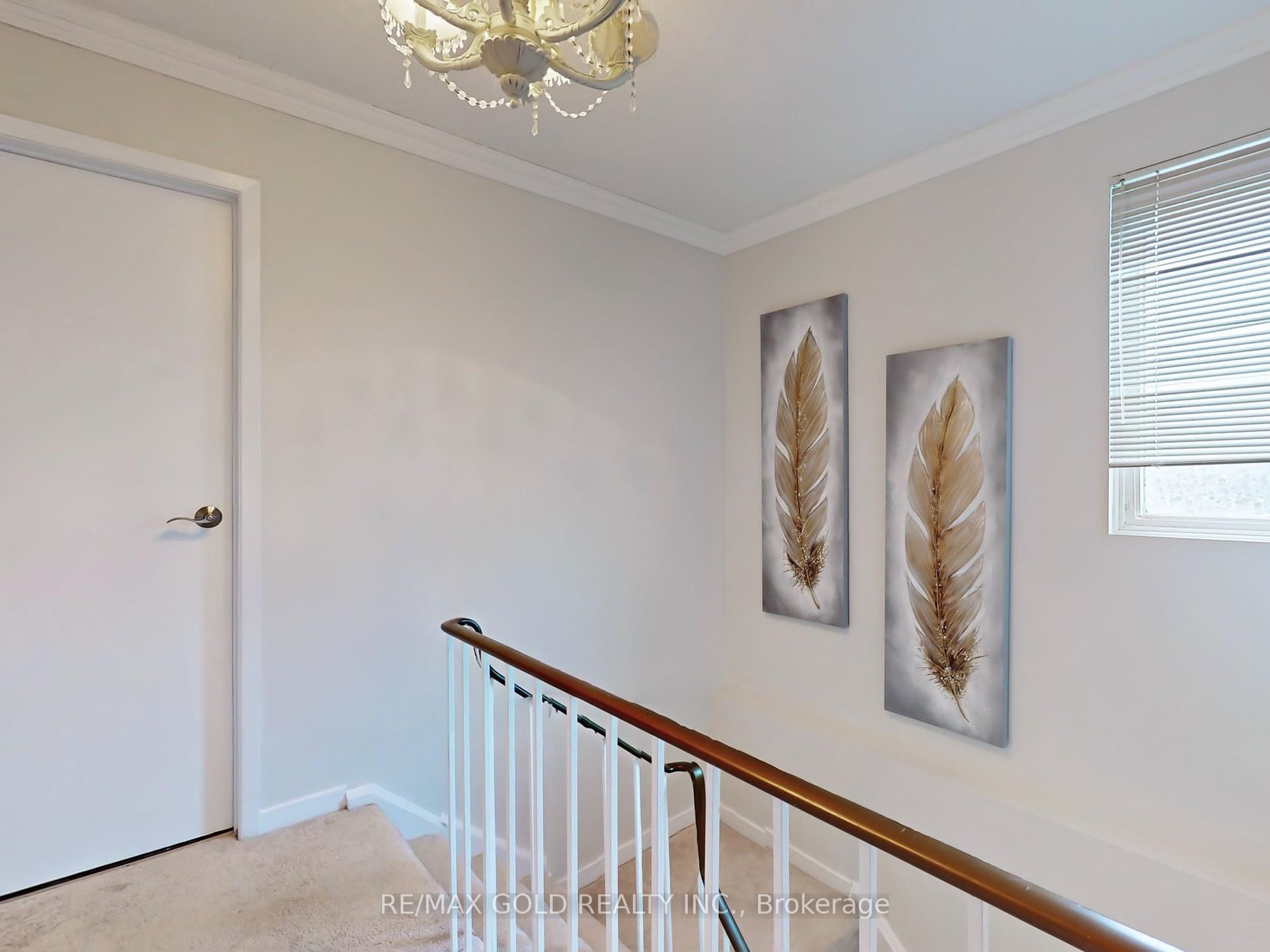 30 Longbourne Cres